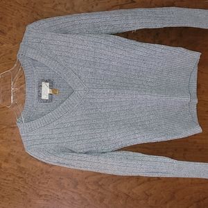 Gold Label American Eagle Gray cable knit sweater
